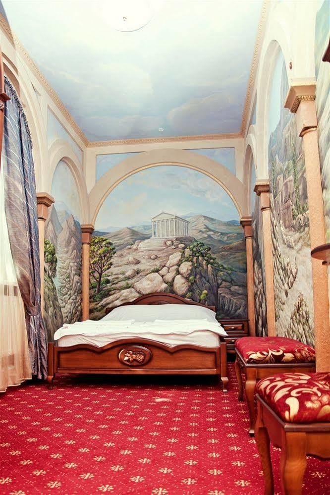 Urartu Hotel Jarkov Exterior foto